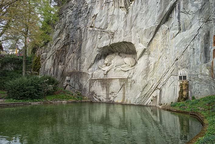 lion-monument-in-lucerne